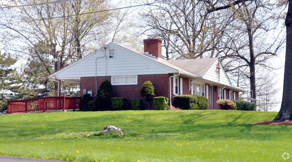 2001 Rolling Rd, Windsor Mill, MD for sale - Primary Photo - Image 1 of 1