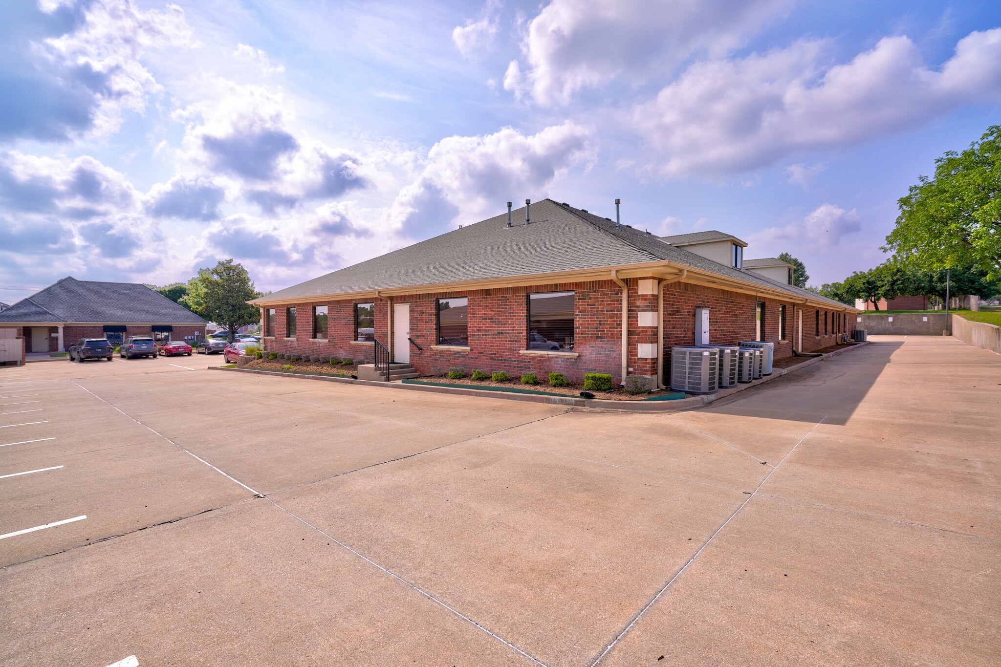 309 N Bryant Ave, Edmond, OK 73034 Arledge Building