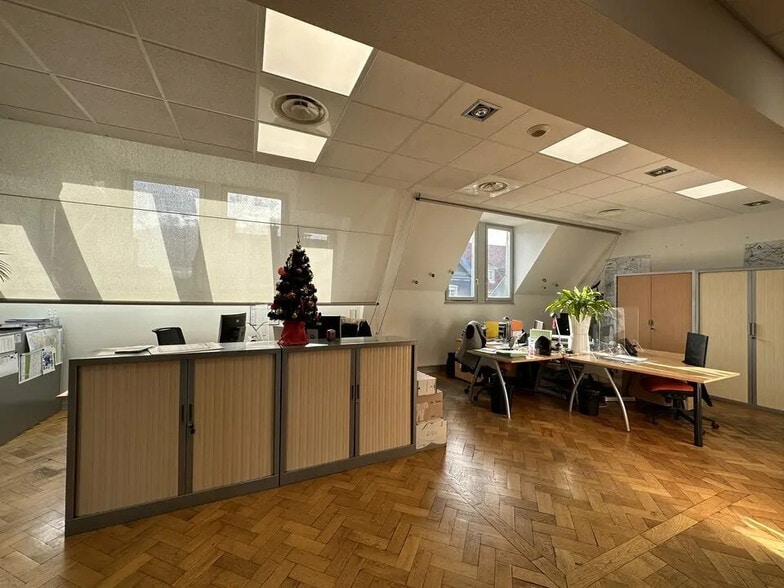Office in Strasbourg for lease - Building Photo - Image 2 of 7