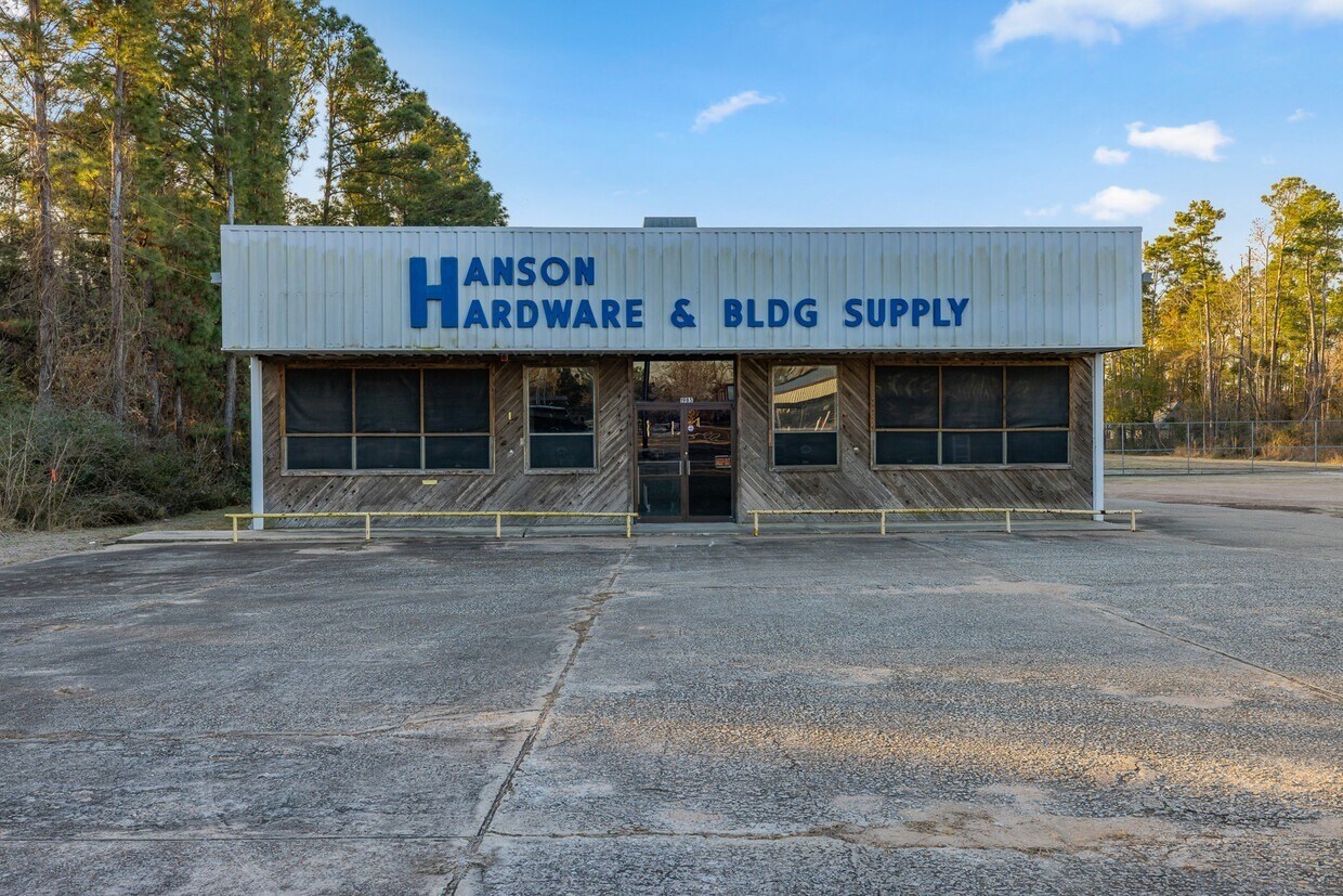 1985 N FM 356 Rd, Onalaska, TX for sale Primary Photo- Image 1 of 28