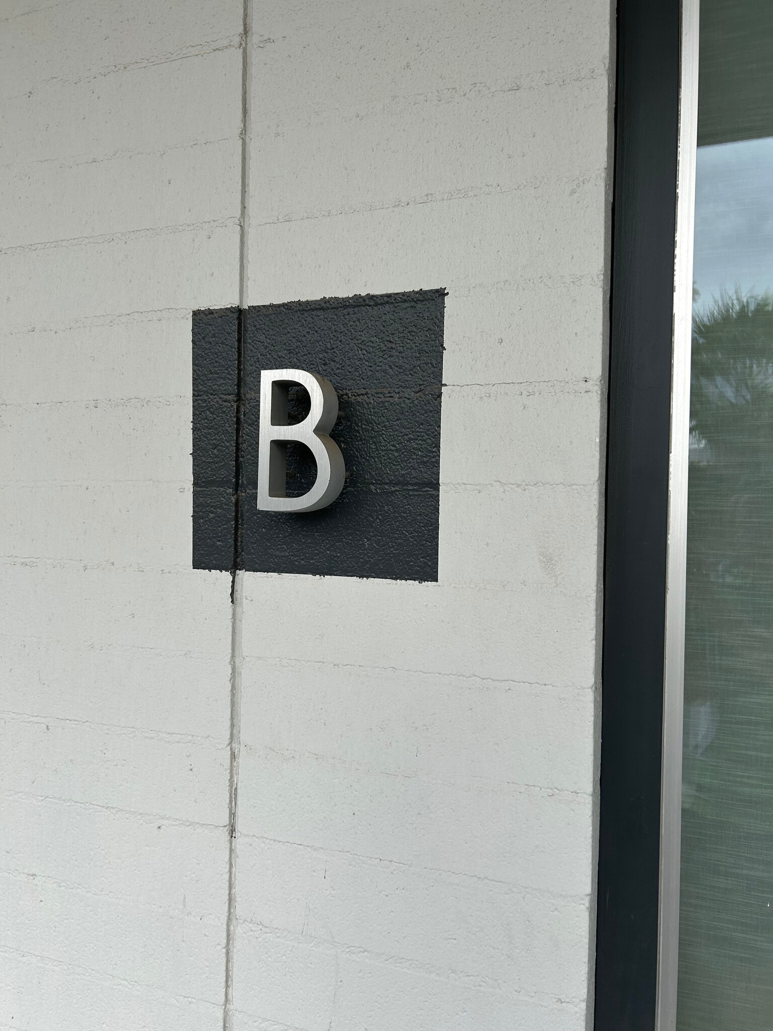 1701 N Palm Canyon Dr, Palm Springs, CA for lease Interior Photo- Image 1 of 4