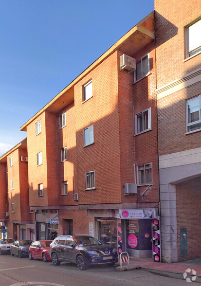 Retail in Las Rozas de Madrid, MAD for lease - Primary Photo - Image 1 of 2