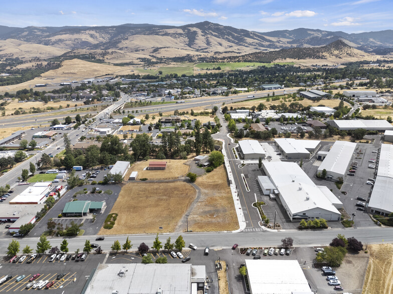 Tolman Creek Rd, Ashland OR portfolio of 2 properties for sale on LoopNet.com - Building Photo - Image 2 of 19