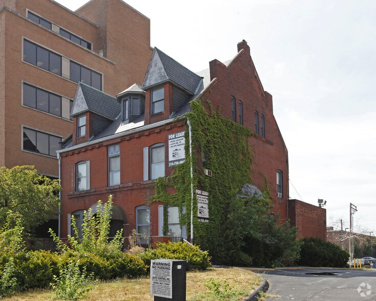 Mixed-Use User &/or Redevelopment portfolio of 3 properties for sale on LoopNet.com - Building Photo - Image 2 of 10