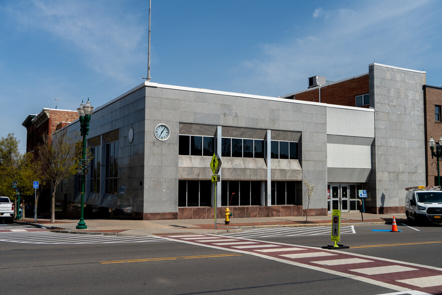 115 Genesee St, Auburn, NY for lease - Building Photo - Image 1 of 12