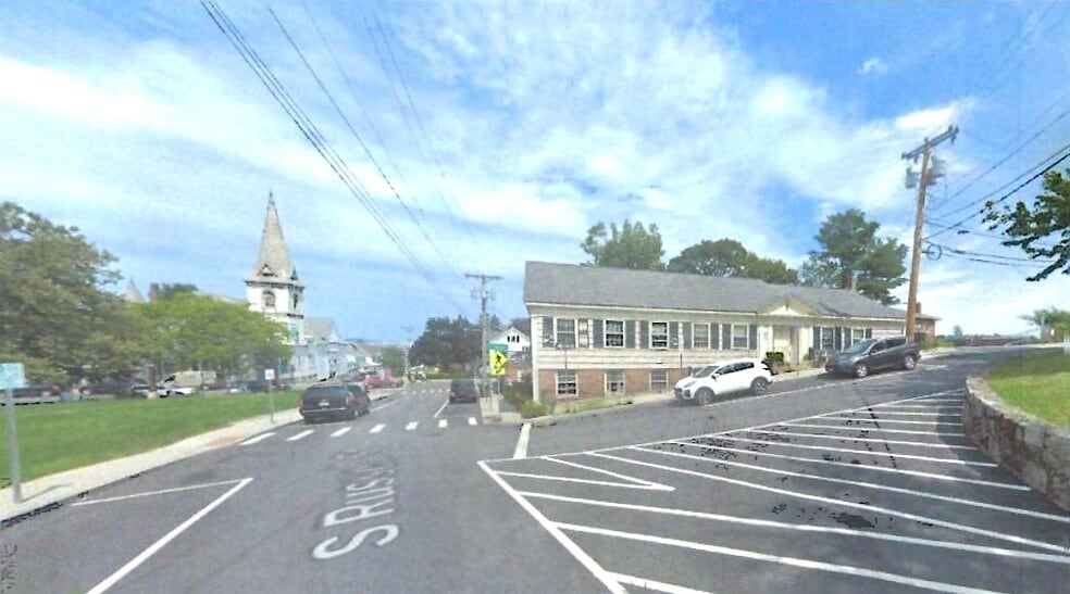 4 S Russell St, Plymouth, MA 02360