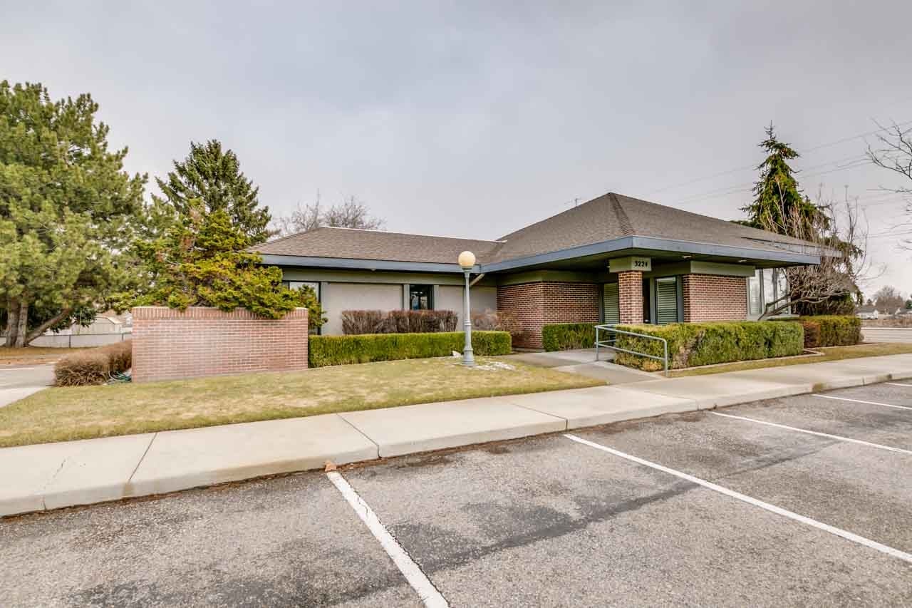 3224 N Maple Grove Rd, Boise, ID 83704
