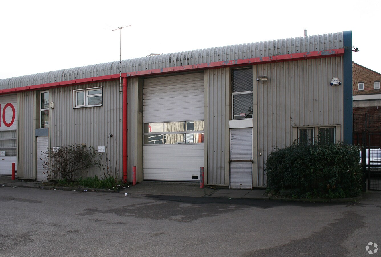 69 St Marks Rd, London, LND W10 6JG