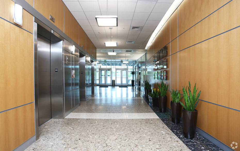 5520 Research Park Dr, Baltimore, MD for lease - Lobby - Image 3 of 10