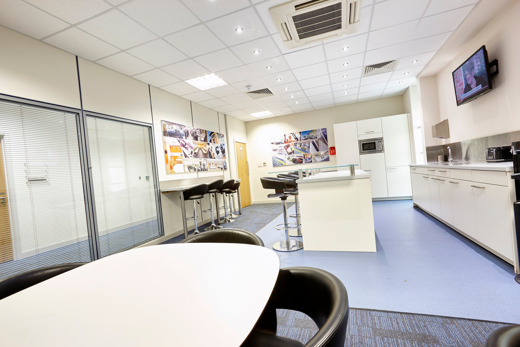 Burnbrae Rd, Linwood for lease Primary Photo- Image 1 of 29