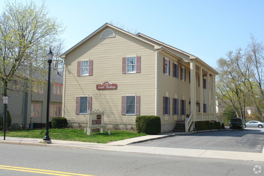 530 Prospect Ave, Little Silver, NJ 07739