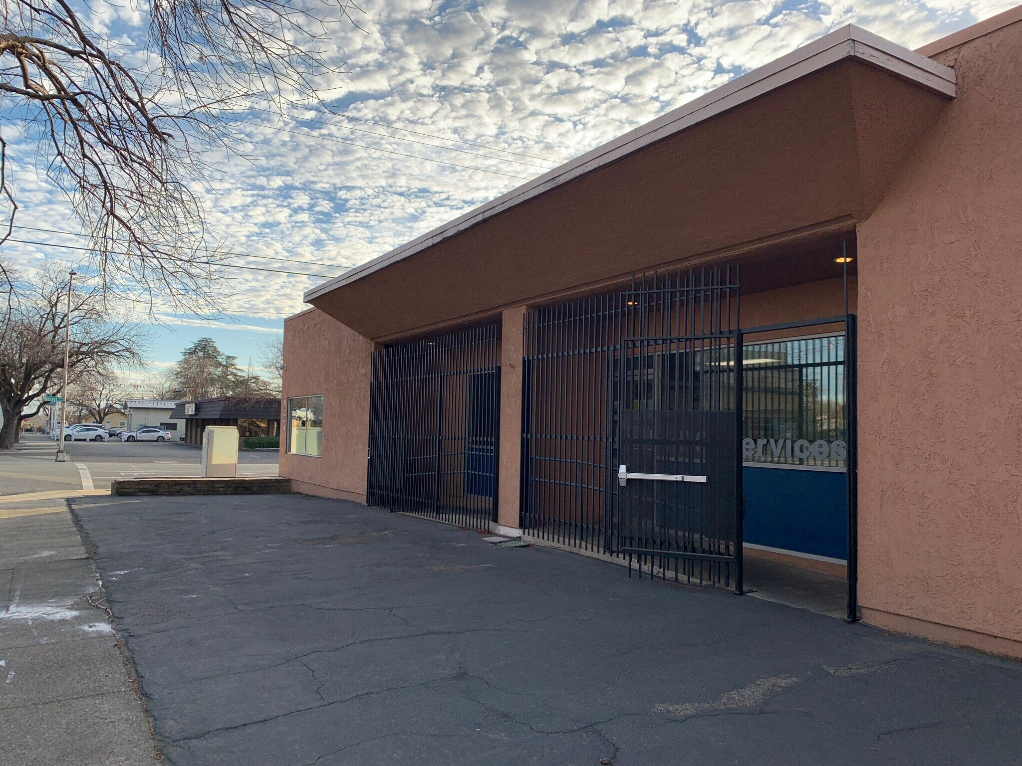 2100 Market St, Redding, CA 96001