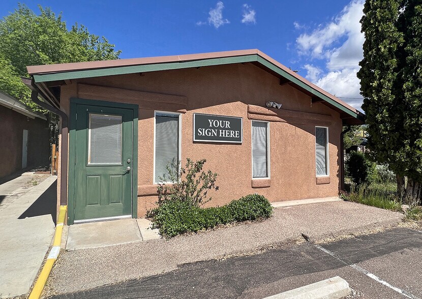 4 Unger Rd, Cedar Crest, NM 87008