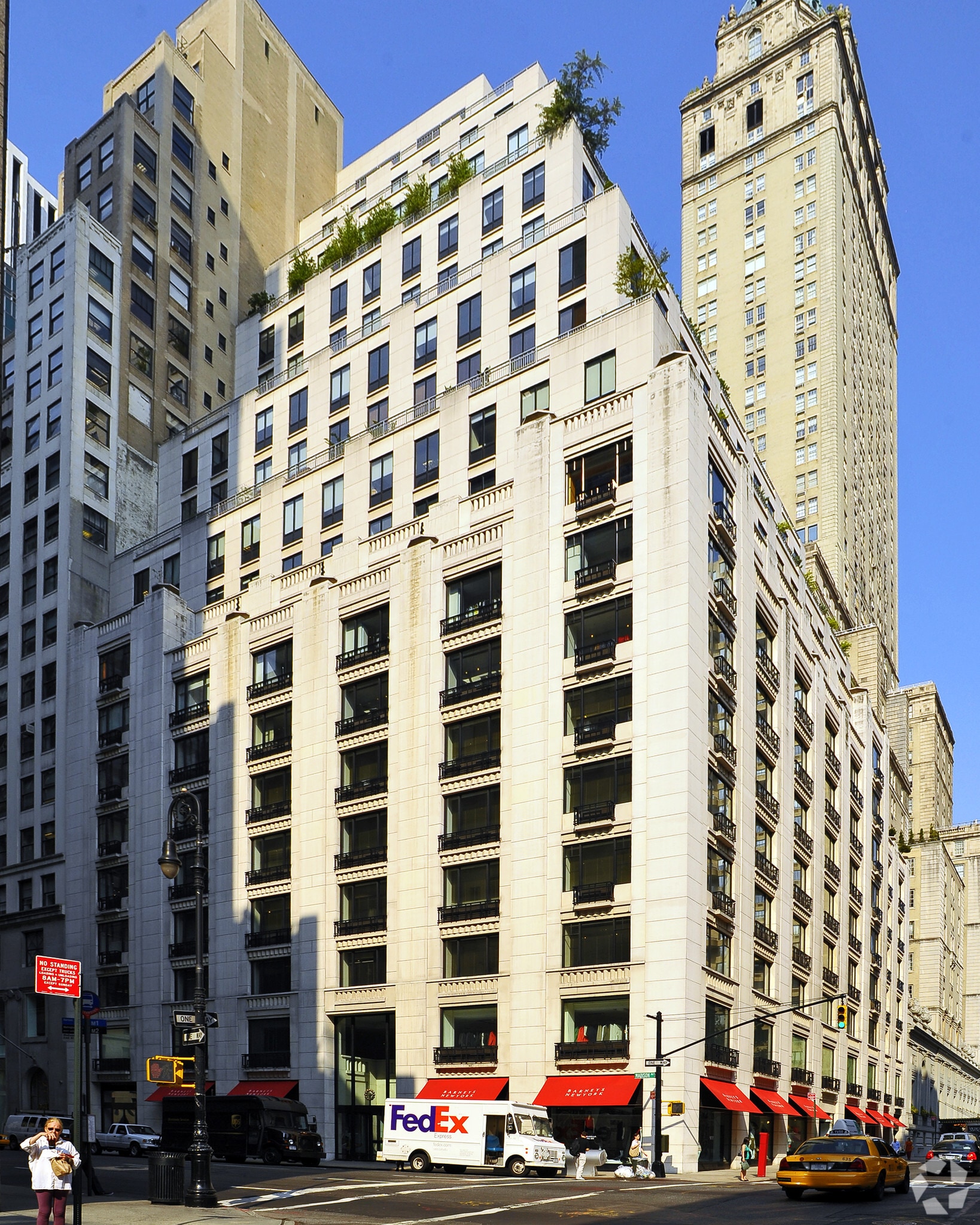 660 Madison Ave, New York, NY for sale Primary Photo- Image 1 of 1