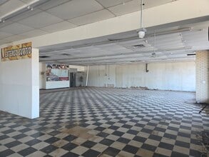 5928-5938 South Blvd, Charlotte, NC for lease Interior Photo- Image 2 of 4