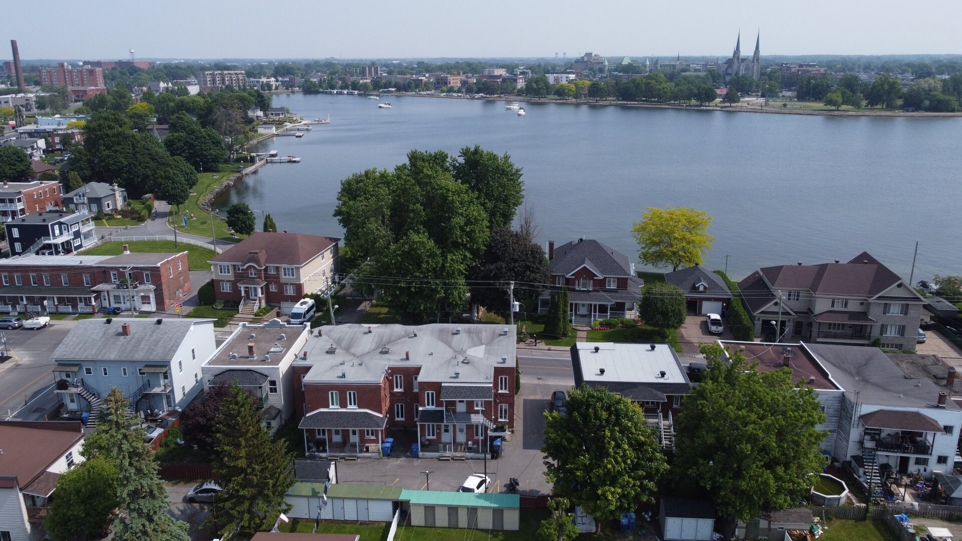 301-307 Boul Du Havre, Salaberry-de-valleyfield, QC for sale Primary Photo- Image 1 of 30