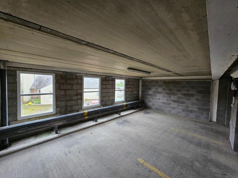 High St, Bangor for lease - Building Photo - Image 2 of 10
