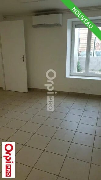 Office in Bourg-de-Péage for lease - Interior Photo - Image 2 of 2