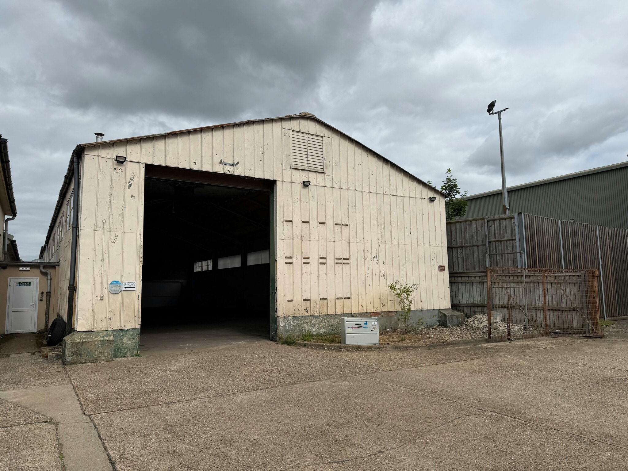Ministry Rd, Thatcham for lease Building Photo- Image 1 of 5