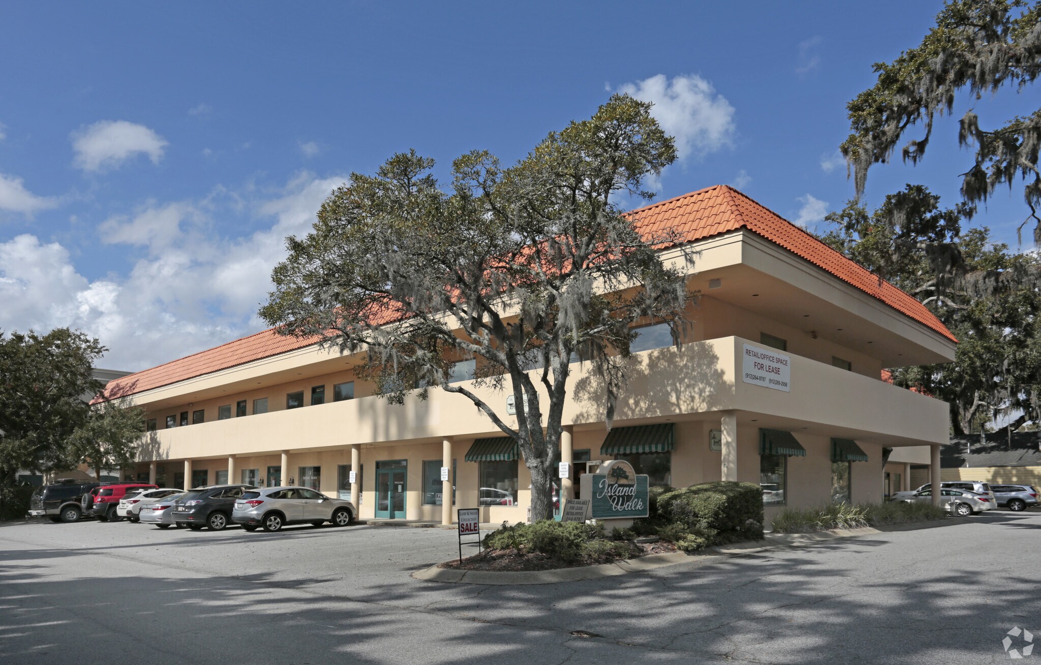 100 Sylvan Dr, Saint Simons Island, GA for sale Primary Photo- Image 1 of 1