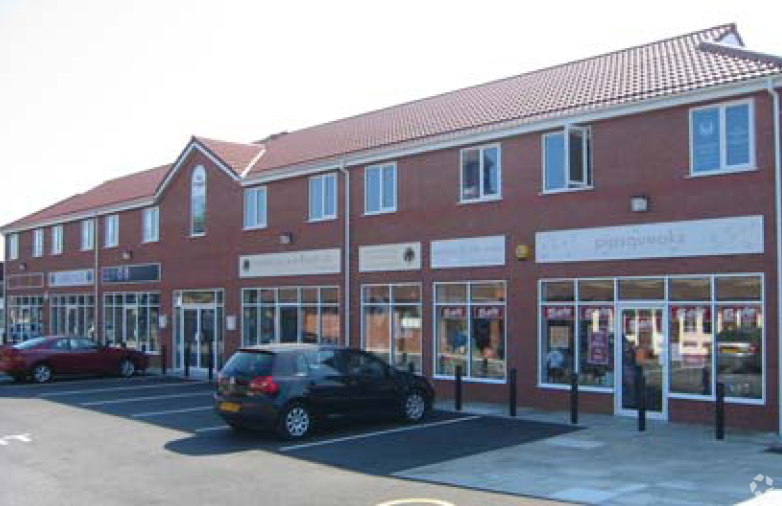 16-28 Common Ln, Warrington for lease - Primary Photo - Image 1 of 3