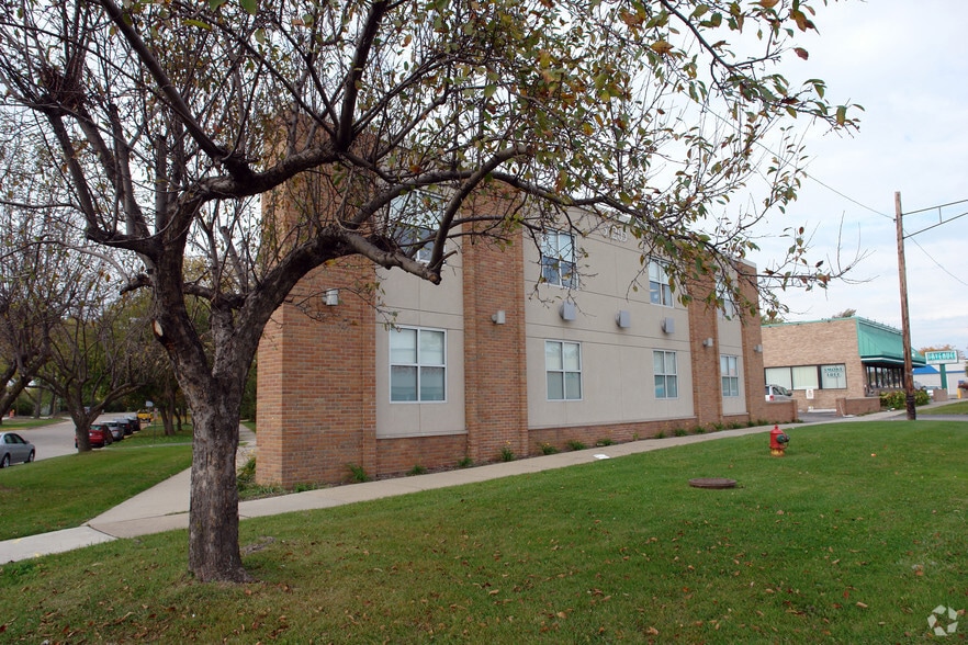 31205 Woodward Ave, Royal Oak, MI for sale - Building Photo - Image 3 of 7