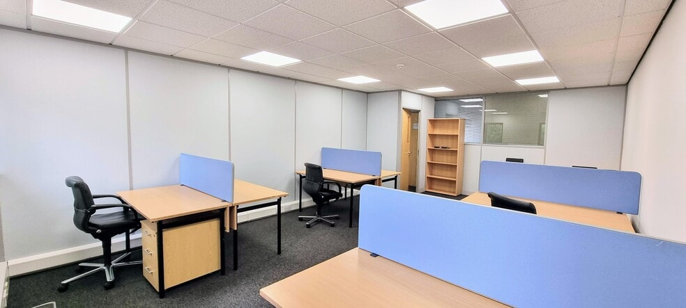 Warren Park Way, Enderby for lease - Interior Photo - Image 2 of 25