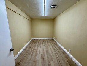 2039 W Bonanza Rd, Las Vegas, NV for lease Interior Photo- Image 2 of 8
