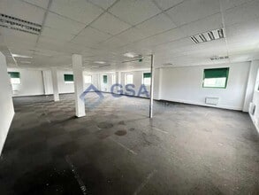 Office in Viry-Châtillon for lease Interior Photo- Image 2 of 4