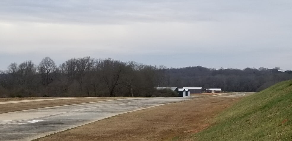 Broad Riv, Lavonia, GA for sale - Building Photo - Image 2 of 4