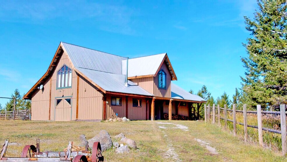 135 Lady Bug, Oroville, WA for sale - Primary Photo - Image 2 of 36