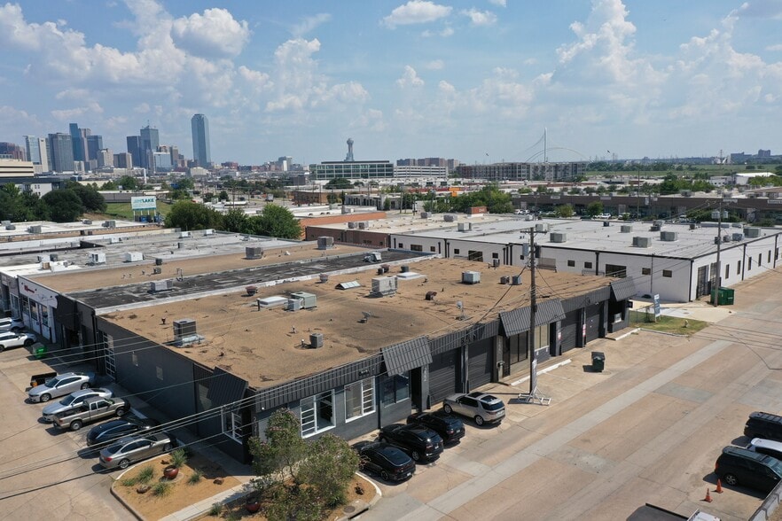 1220 Manufacturing St, Dallas, TX for lease - Primary Photo - Image 1 of 3