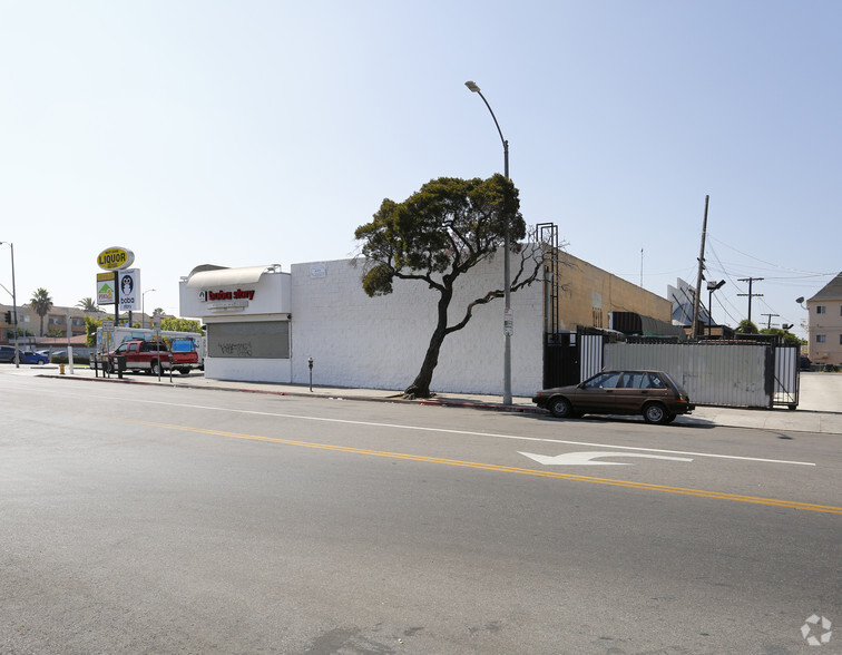 703 S Western Ave, Los Angeles, CA for lease - Building Photo - Image 1 of 3