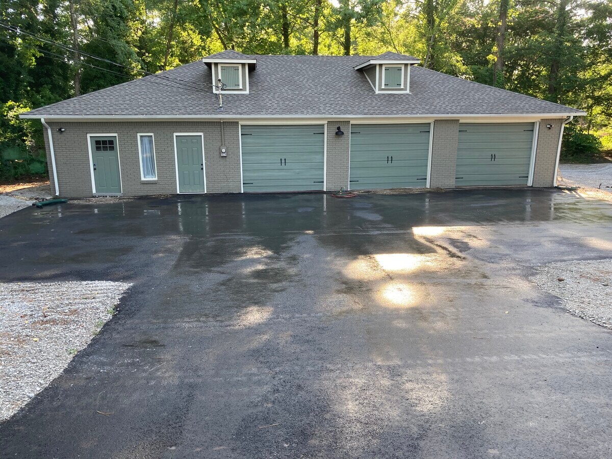 1074 Moontown Rd, Brownsboro, AL 35741