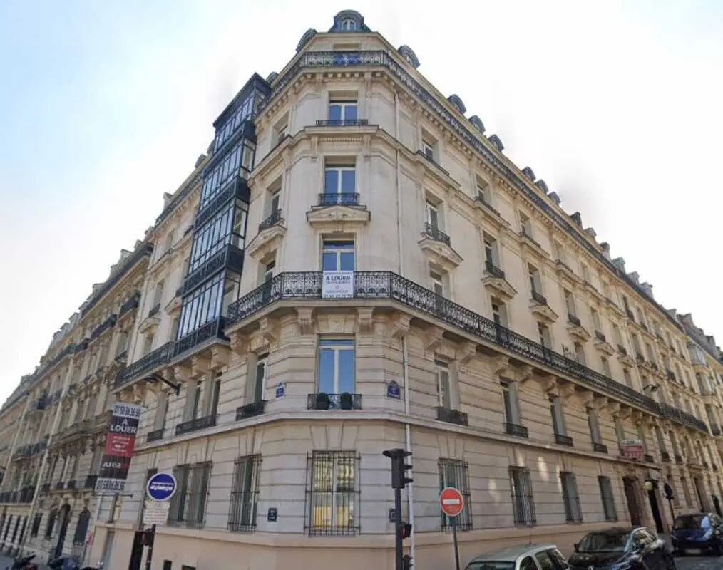 1-3 Rue De Stockholm, Paris for lease Building Photo- Image 1 of 24