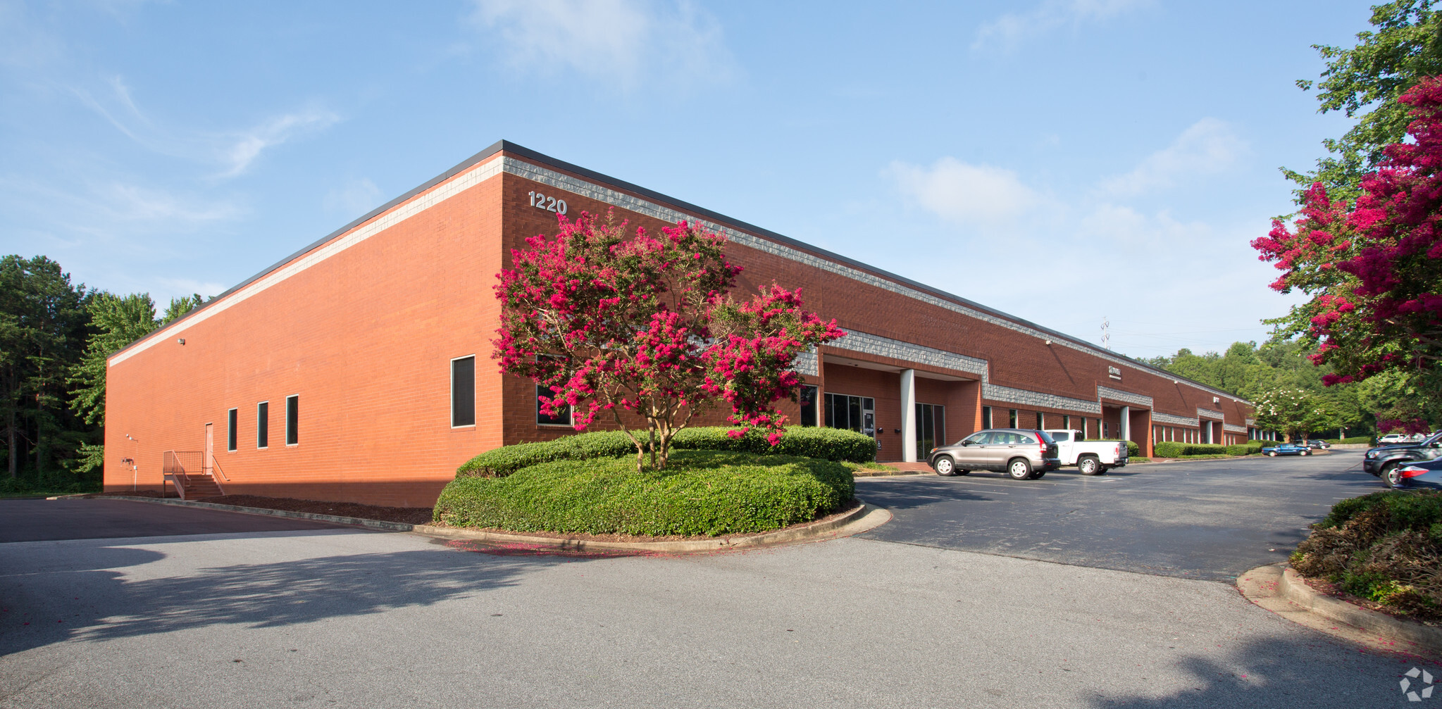 1220 Kennestone Cir, Marietta, GA for lease Primary Photo- Image 1 of 24