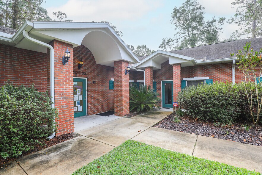 2025 SW 75th St, Gainesville, FL for lease - Building Photo - Image 1 of 24