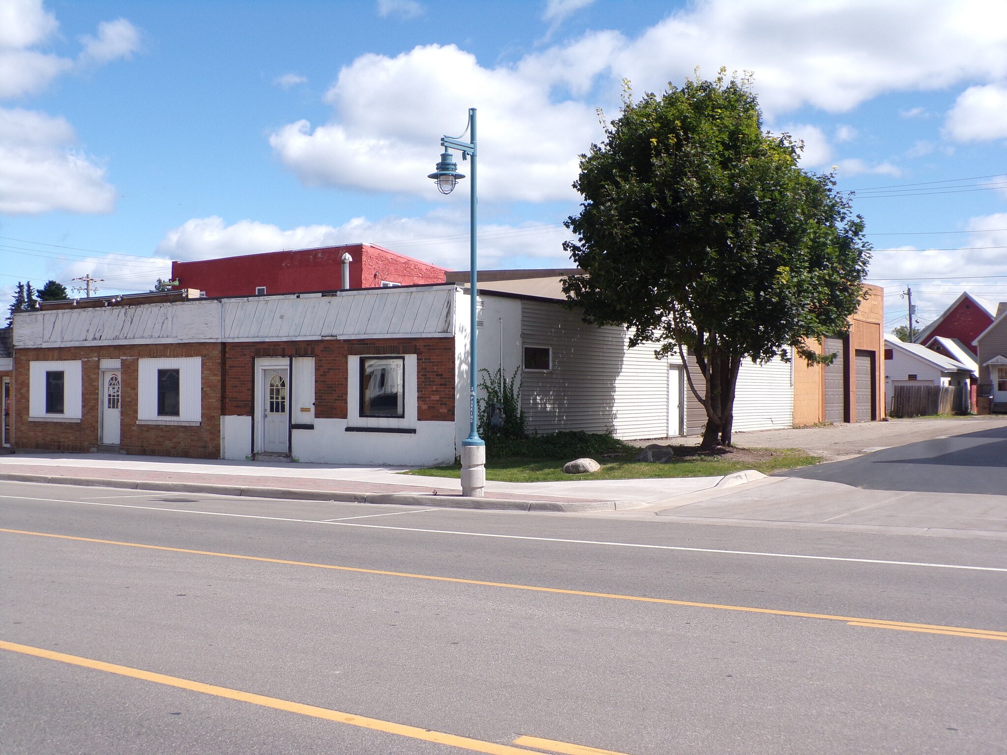 440 Arbutus Ave  