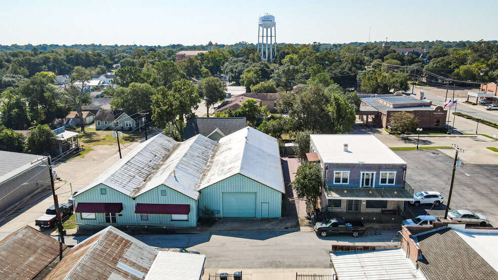 201 W First St, Brenham, TX for sale - Building Photo - Image 1 of 14