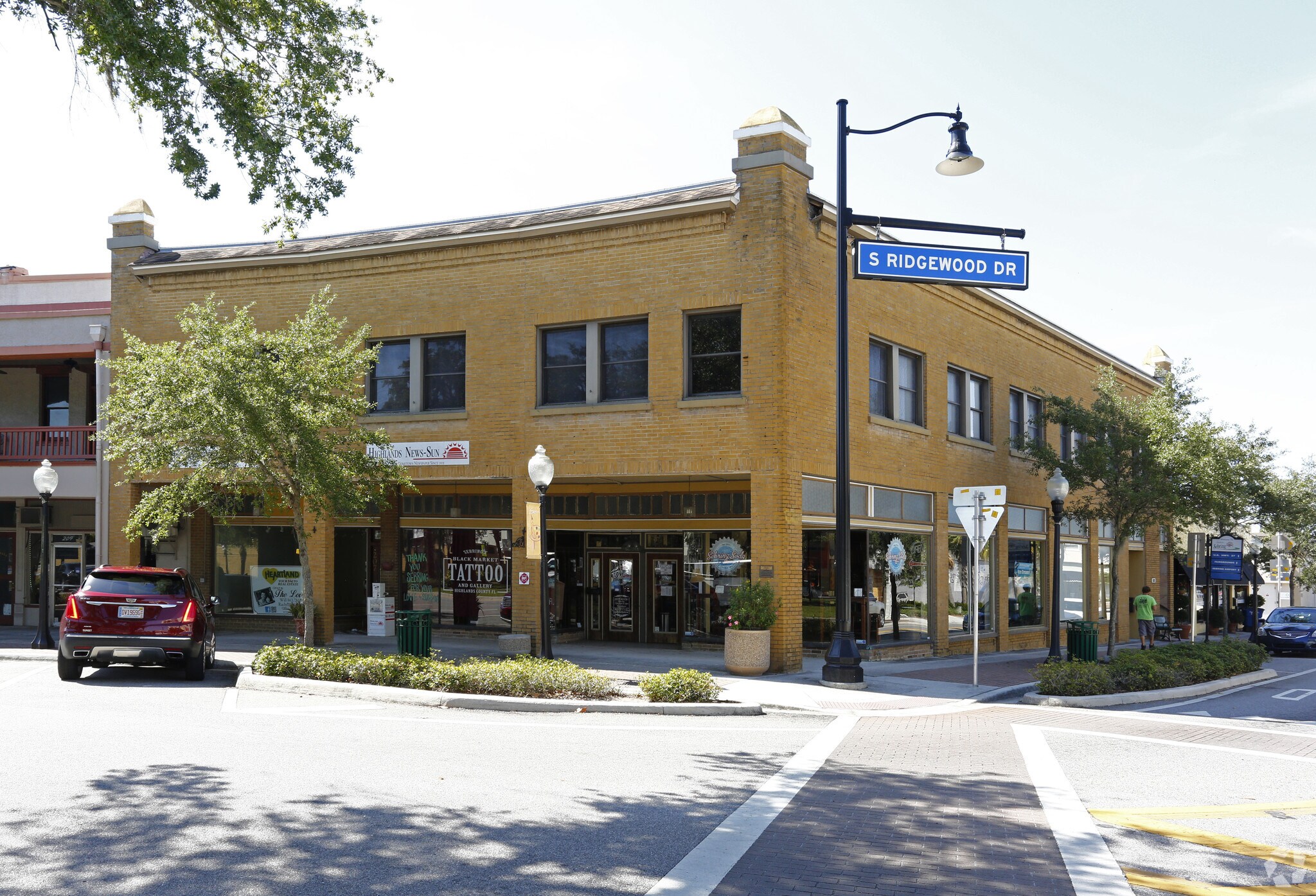 205-207 Circle Park Dr, Sebring, FL for sale Primary Photo- Image 1 of 1