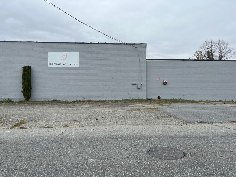 1218 Ward St, High Point, NC for lease - Building Photo - Image 3 of 11