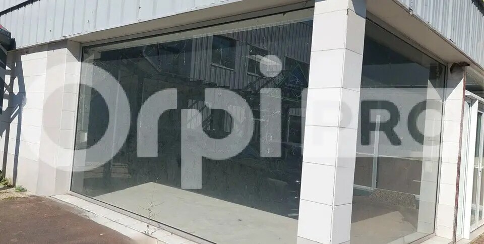 Retail in Nogent-sur-Oise for lease - Building Photo - Image 3 of 6