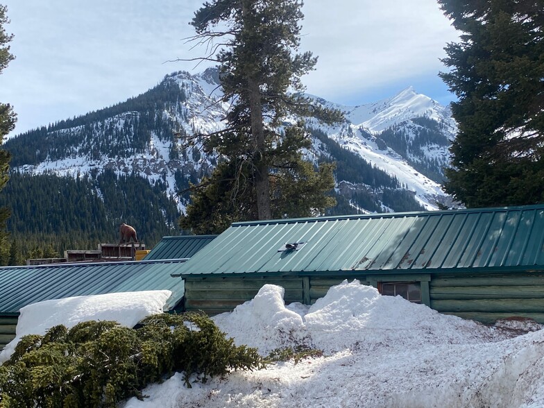 211 Main St E, Cooke City, MT for sale - Primary Photo - Image 1 of 1