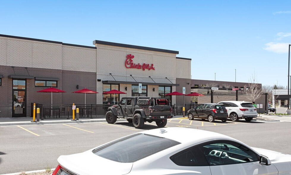 268 McHenry Rd, Buffalo Grove, IL 60089 ChickfilA