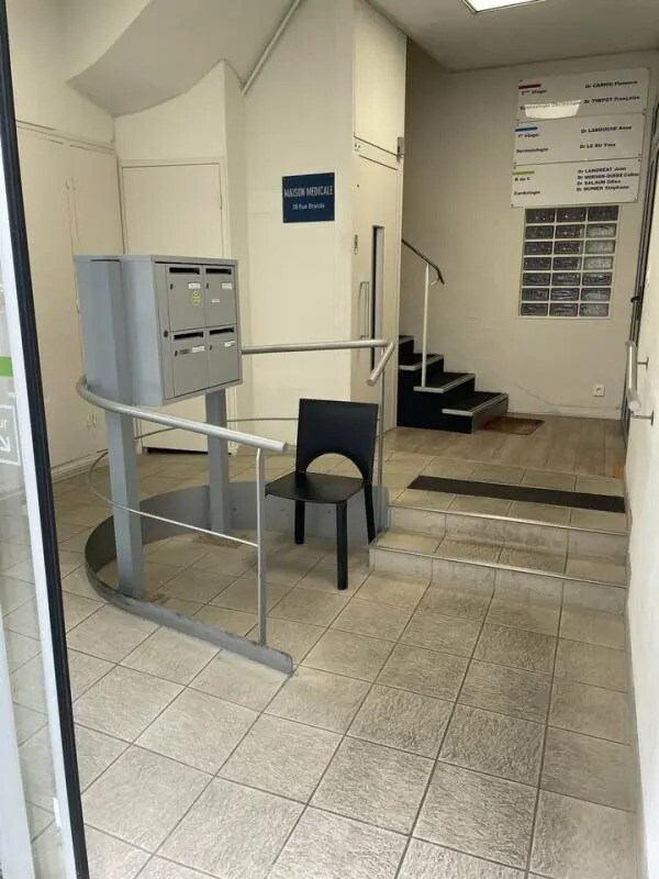 Office in Brest for lease Lobby- Image 1 of 4