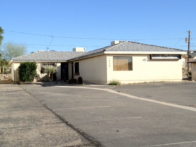 1526 Sierra Vista Dr, Bullhead City, AZ for sale - Primary Photo - Image 1 of 1