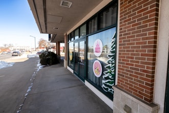 2004 S Neil St, Champaign, IL for lease Interior Photo- Image 1 of 22