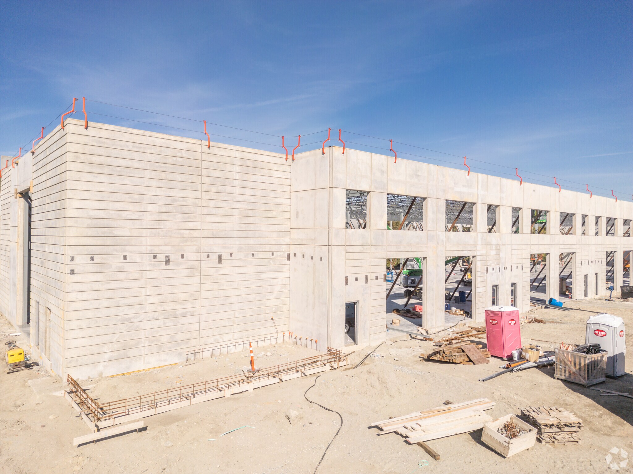 8700 Boundary Rd, Burnaby, BC for lease Primary Photo- Image 1 of 4