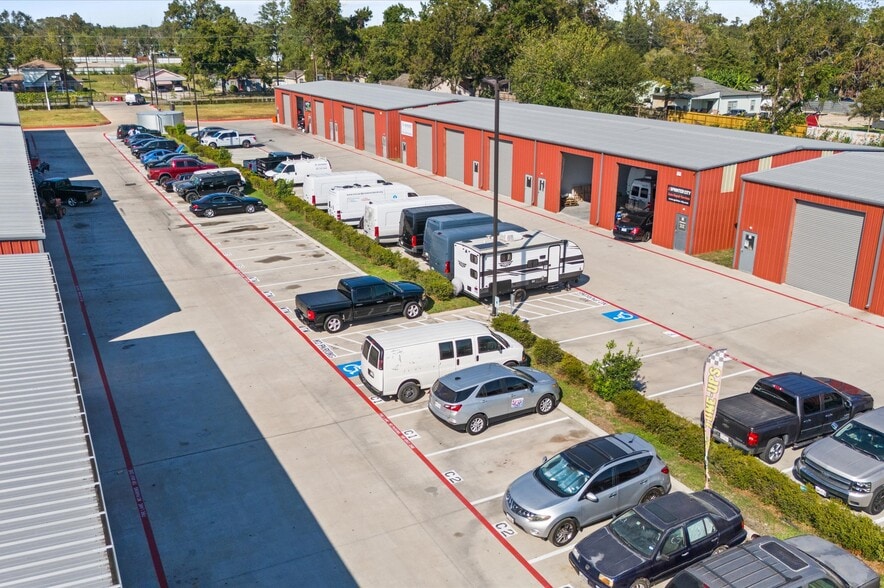 5801 Breen Dr, Houston, TX for lease - Building Photo - Image 2 of 11