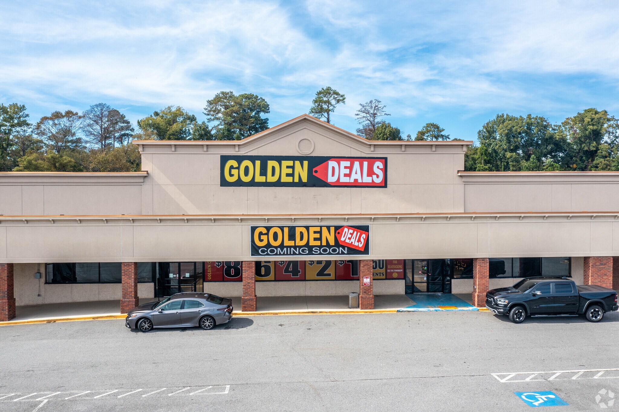 3755 Bloomfield Rd, Macon, GA 31206 Summit Shopping Center